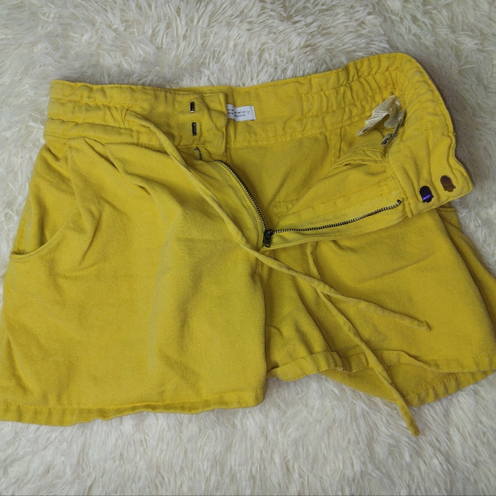 Zara Mustard Paperbag Shorts Size M - Picture 7 of 11